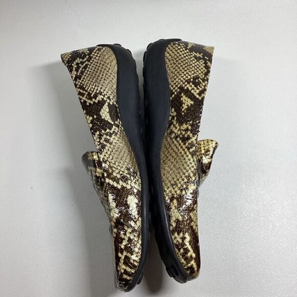Andre Assous Brown Animal Print Flats Women’s Size 9.5 - Picture 6 of 12